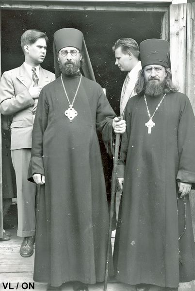 Tiedosto:Mihail piispa ja pietari igumeni val on res.jpg