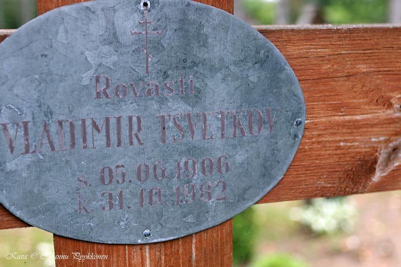 Tiedosto:Vladimir tsvetkovin hauta valamo hap.jpg