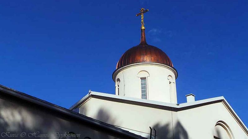 Tiedosto:Valamon kirkko 2013 hap.jpg
