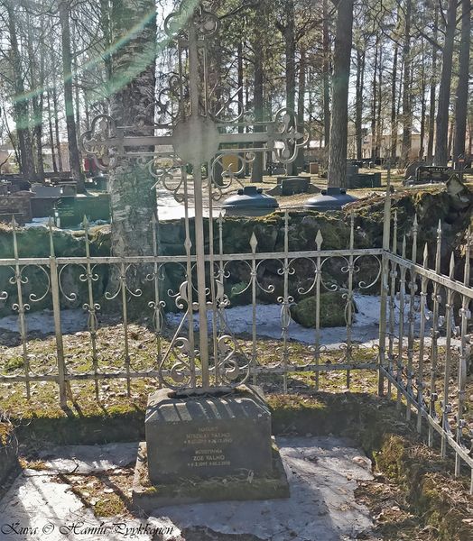 Tiedosto:Valmojen hauta01 lpr hap.jpg