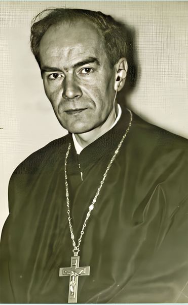 Tiedosto:Tarvasaho dimitri on-res.jpg